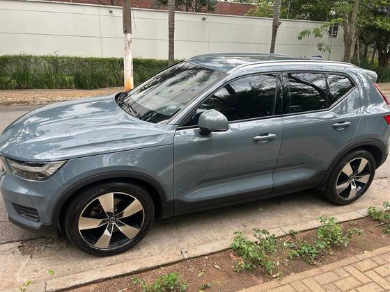 VOLVO XC40 2.0 T5 GASOLINA MOMENTUM AWD GEARTRONIC
